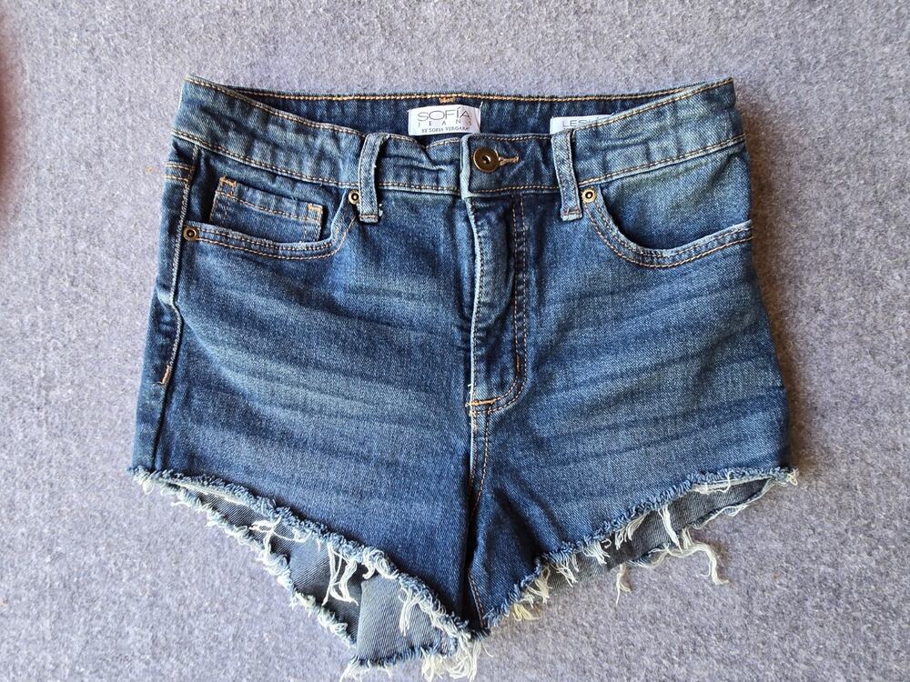 Sofia Jeans by Sofia Vergara Women's Cutoff Shorts Medium Wash Size 2 (28"x2.5")